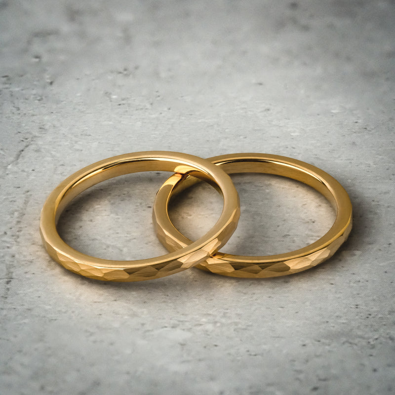 Bague en tungstène martelé VANTA GOLD - 2mm