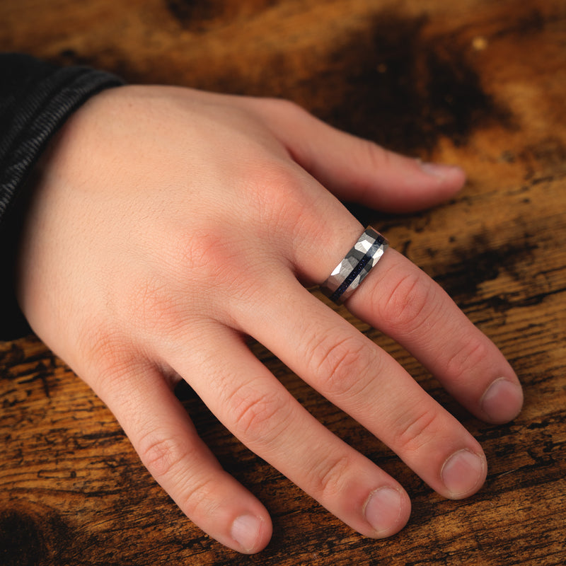 SAPPHIRE HORIZON - Anneau de mariage unique en saphir bleu foncé
