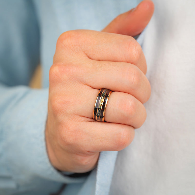 AURORA FORGE – Bague en tungstène en météorite opale rouge foncé avec flocons d'or 24 carats