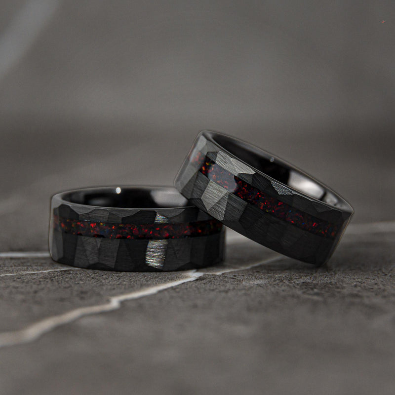 MARTEAU ROUGE - Alliance martelée en opale noire et rouge